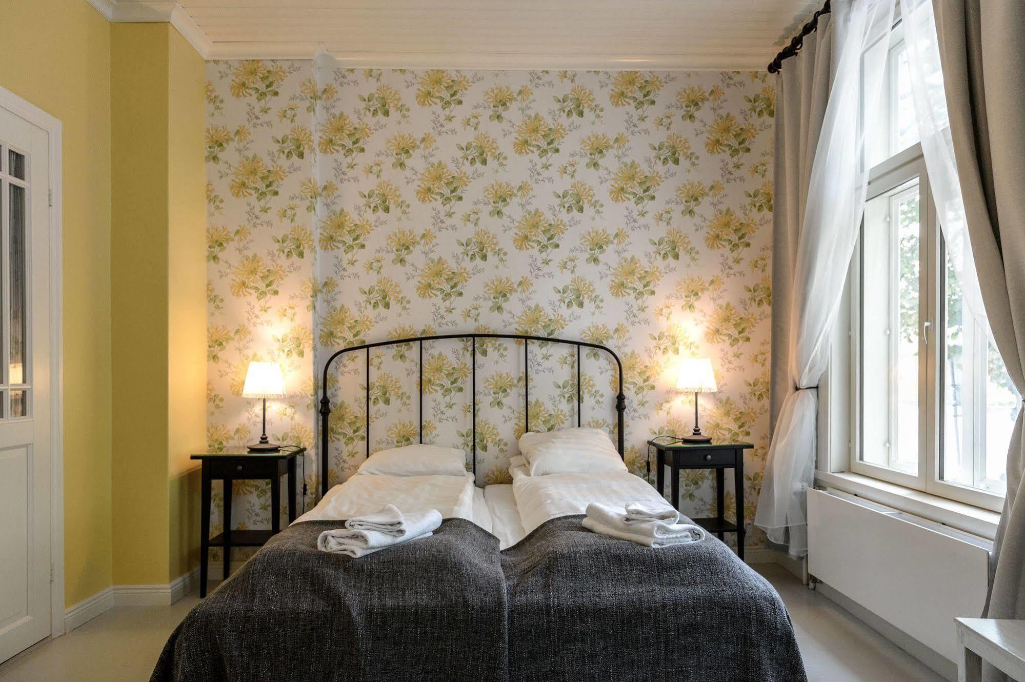 Hotel Bulevard Hanko Bagian luar foto